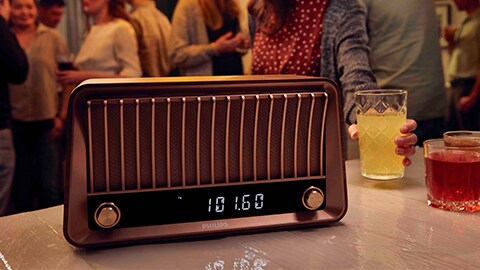 Philips retró formatervezésű vintage Bluetooth hangszóró rádióval – TAVS700