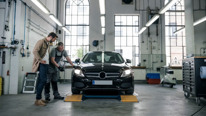 Az izzókat párban cserélje